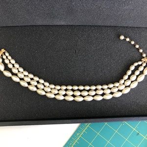 Vintage 3-strand faux oval pearls 50s'60s